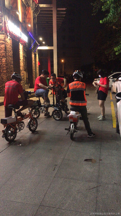 南宁市青秀区洪师傅代驾服务部 安全便捷的代驾服务体验